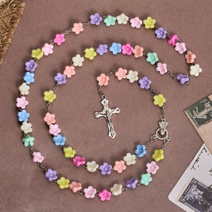Christianartworkshop Rosenkranz aus massiven, fünfblättrigen, blütenförmigen Perlen mit geprägter Marienmedaille und detailliertem antiken Kruzifix - image 1