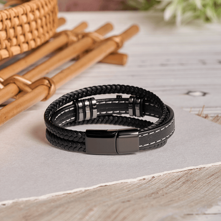 Christianartworkshop Mehrlagiges geflochtenes Lederarmband mit Zirkonia-Kreuz und dreifarbigem Metall-Zwischenstück - image 3