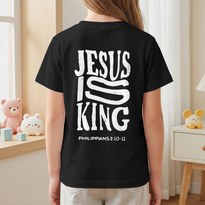 Christianartworkshop „Jesus ist König“ Philipper 2,10-11 Kinder-T-Shirt mit kurzen Ärmeln und auffälligem Aufdruck in abgenutzter, fetter Schrift auf Vorder- und Rückseite - image 44