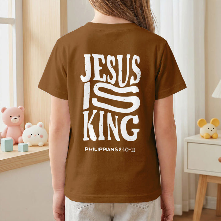 Christianartworkshop „Jesus ist König“ Philipper 2,10-11 Kinder-T-Shirt mit kurzen Ärmeln und auffälligem Aufdruck in abgenutzter, fetter Schrift auf Vorder- und Rückseite - image 26