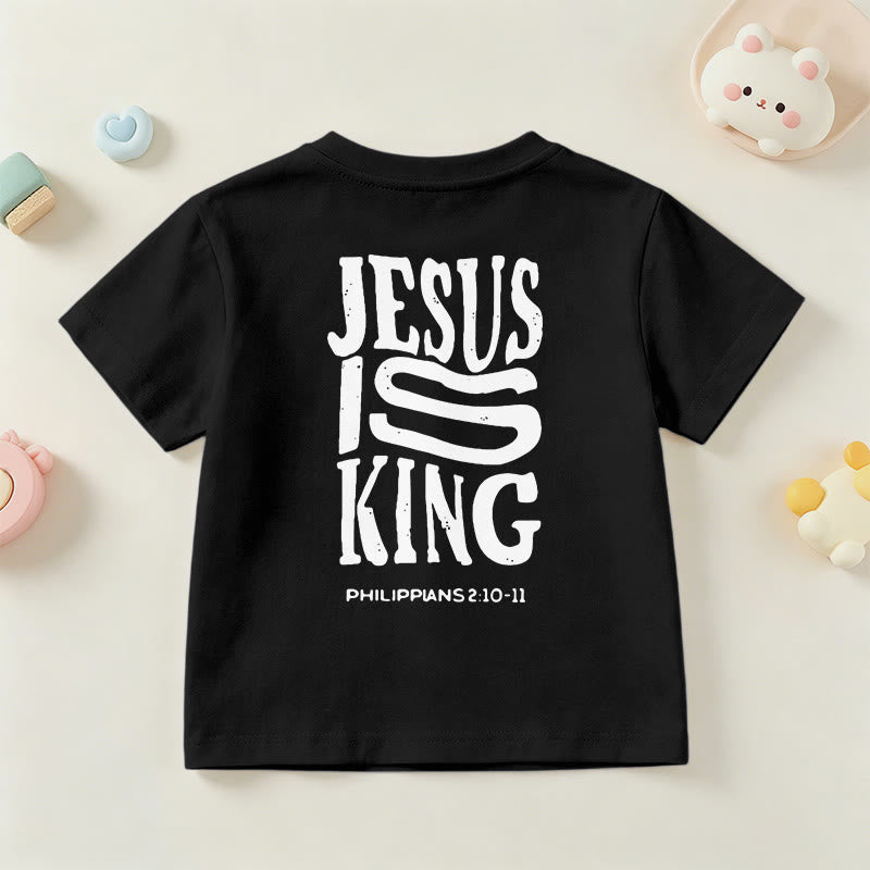 Christianartworkshop „Jesus ist König“ Philipper 2,10-11 Kinder-T-Shirt mit kurzen Ärmeln und auffälligem Aufdruck in abgenutzter, fetter Schrift auf Vorder- und Rückseite - image 42