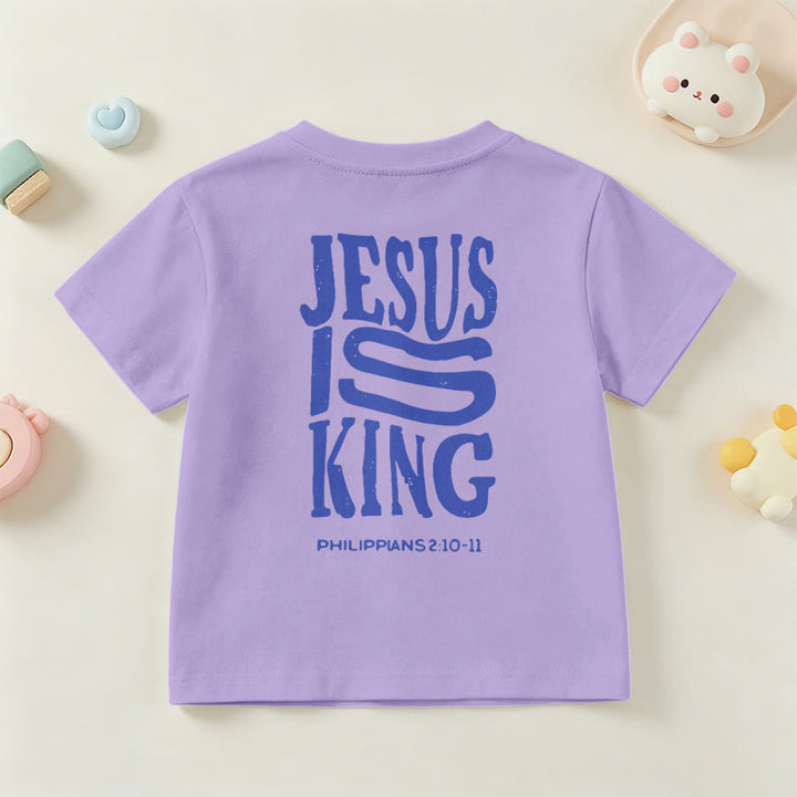 Christianartworkshop „Jesus ist König“ Philipper 2,10-11 Kinder-T-Shirt mit kurzen Ärmeln und auffälligem Aufdruck in abgenutzter, fetter Schrift auf Vorder- und Rückseite - image 51