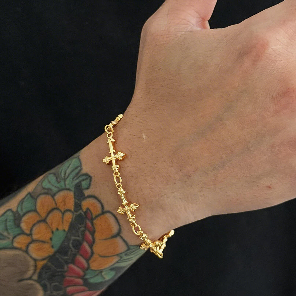Christianartworkshop Armband mit strukturierter Reliefstruktur, vielen kleinen, kreuzverknüpften Ketten und verstellbarer Verlängerung - image 1