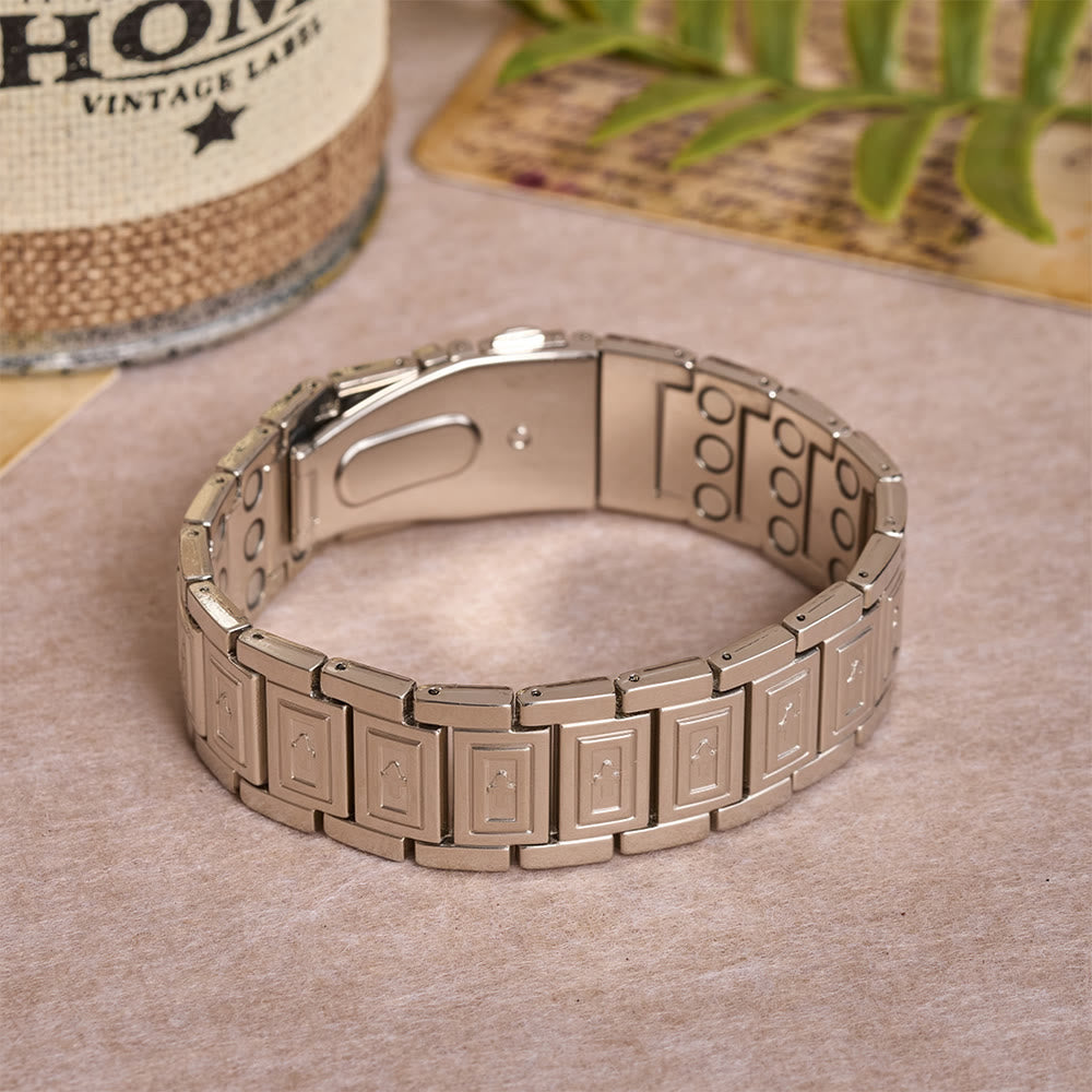 Christianartworkshop Gliederarmband im Uhrenarmband-Stil mit vertieftem, geprägtem Kreuz auf jedem rechteckigen Glied - image 8