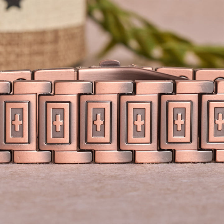 Christianartworkshop Gliederarmband im Uhrenarmband-Stil mit vertieftem, geprägtem Kreuz auf jedem rechteckigen Glied - image 3