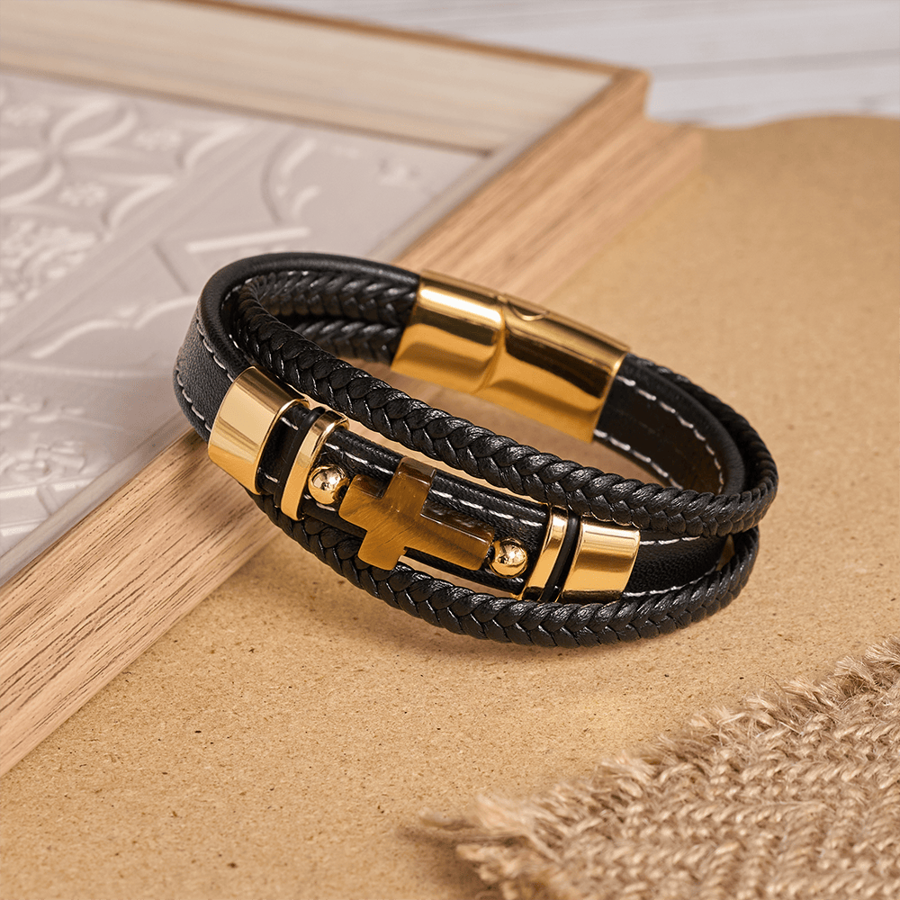 Christianartworkshop Doppelt geflochtenes Lederarmband mit poliertem Steinkreuz und zwei seitlichen Metallperlen - image 7