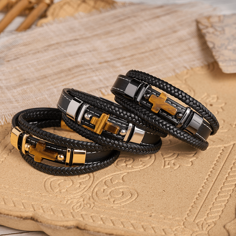 Christianartworkshop Doppelt geflochtenes Lederarmband mit poliertem Steinkreuz und zwei seitlichen Metallperlen - image 0