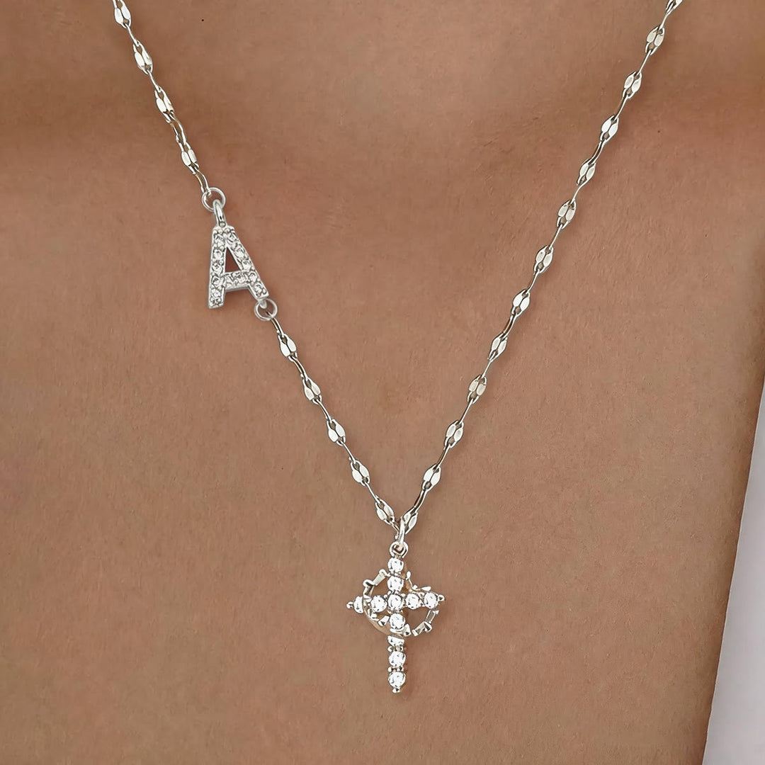 Christianartworkshop Personalisierte Halskette mit Krone und Kreuz in Gold- und Silberoptik mit AZ-Anfangsbuchstaben: Individueller Anhänger mit Monogramm des heiligen Glaubens - A - Silber - image 29