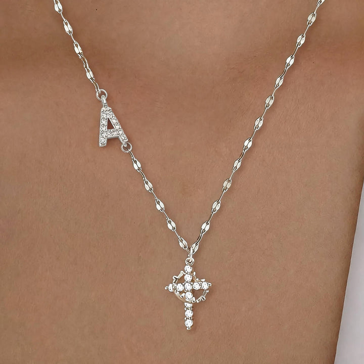 Christianartworkshop Personalisierte Halskette mit Krone und Kreuz in Gold- und Silberoptik mit AZ-Anfangsbuchstaben: Individueller Anhänger mit Monogramm des heiligen Glaubens - A - Silber - image 29