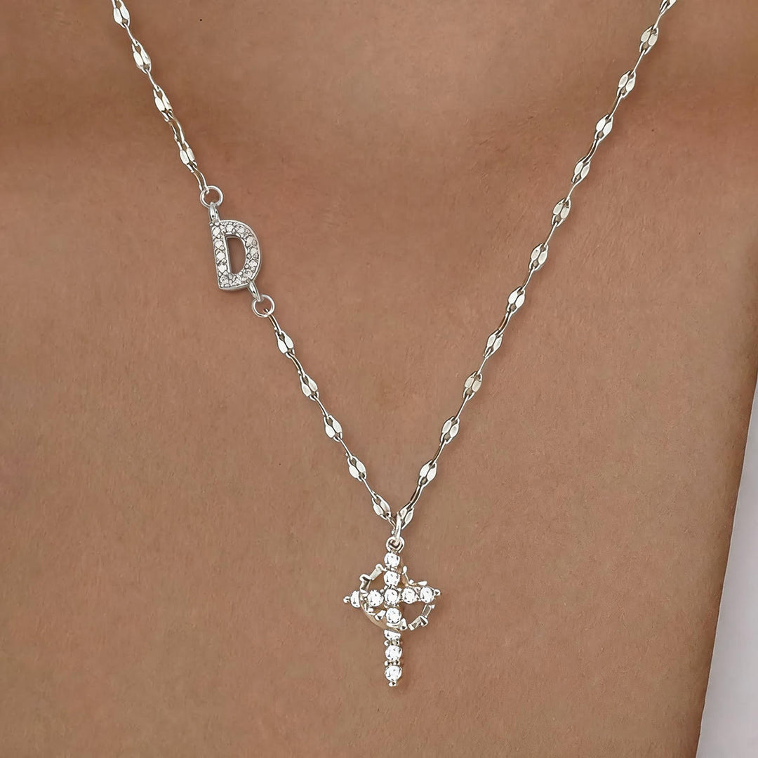Christianartworkshop Personalisierte Halskette mit Krone und Kreuz in Gold- und Silberoptik mit AZ-Anfangsbuchstaben: Individueller Anhänger mit Monogramm des heiligen Glaubens - D - Silber - image 32