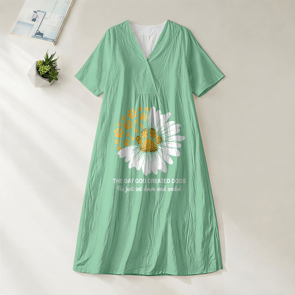 Christianartworkshop „Der Tag, an dem Gott die Hunde erschuf“ Gänseblümchen- und Pfotenabdruck-Midikleid mit V-Ausschnitt und kurzen Ärmeln - Grün - 4XL - image 1