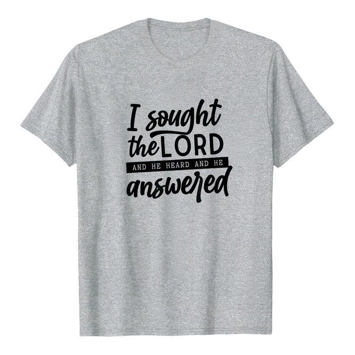 Christianartworkshop „Ich suchte den Herrn, und er hörte und antwortete“ – Hochwertiges Kurzarm-T-Shirt mit Bibelvers - Grau - 2XL - image 2
