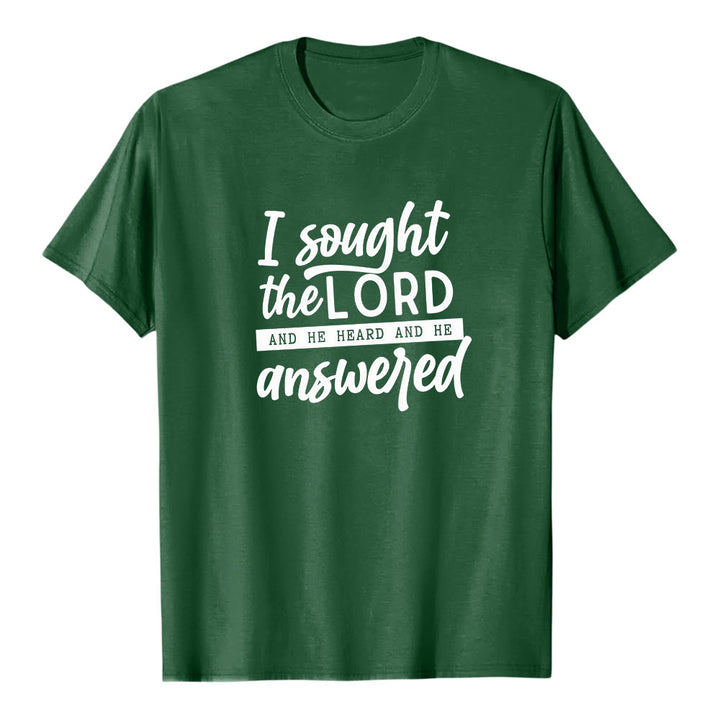 Christianartworkshop „Ich suchte den Herrn, und er hörte und antwortete“ – Hochwertiges Kurzarm-T-Shirt mit Bibelvers - Dunkelgrün - 2XL - image 7