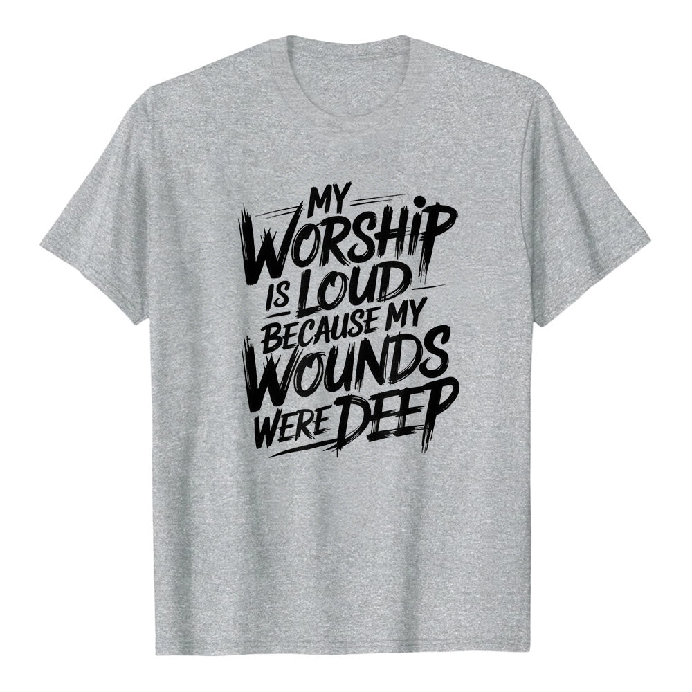 Christianartworkshop „Meine Anbetung ist laut, weil meine Wunden tief waren“ – Premium-T-Shirt mit markanter Typografie und kurzen Ärmeln - Grau - 2XL - image 0