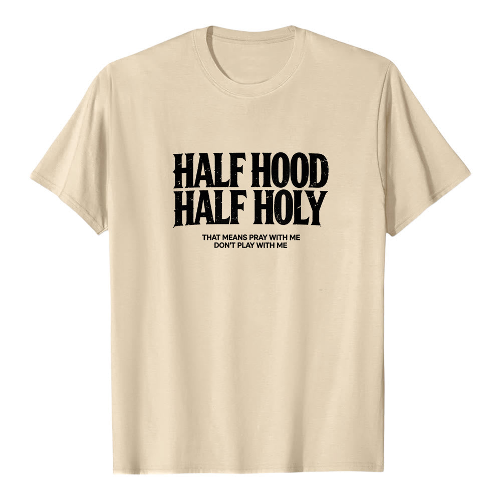 Christianartworkshop „Halb Kapuze, halb heilig“ Premium-Kurzarm-T-Shirt mit auffälligem gotischem Schriftzug - Beige - 2XL - image 4