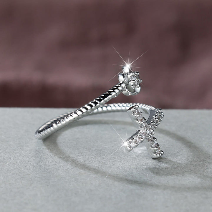Christianartworkshop Offener Manschettenring mit Zirkonkreuz im Pavé-Stil und Zirkonblumen-Akzent: Ein Symbol zarter Anmut und unerschütterlichen heiligen Glaubens - image 6