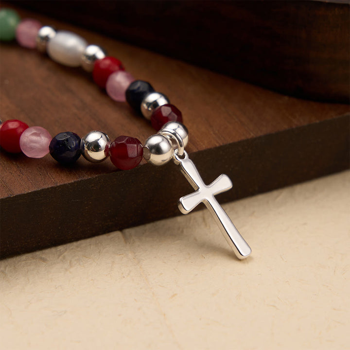 Christianartworkshop Farbenfrohe Perlenkette mit schlichtem Kreuzanhänger: Ein Symbol lebendiger, heiliger Gnade und unerschütterlichen Glaubens - Silber - image 3