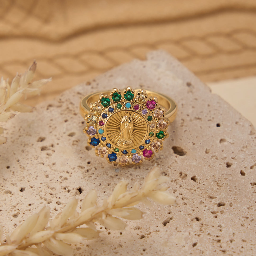 Christianartworkshop Verstellbarer offener Ring mit farbenfrohem Zirkon-Halo und Anhänger mit der Jungfrau von Guadalupe: Ein Symbol zärtlicher mütterlicher Gnade - image 6