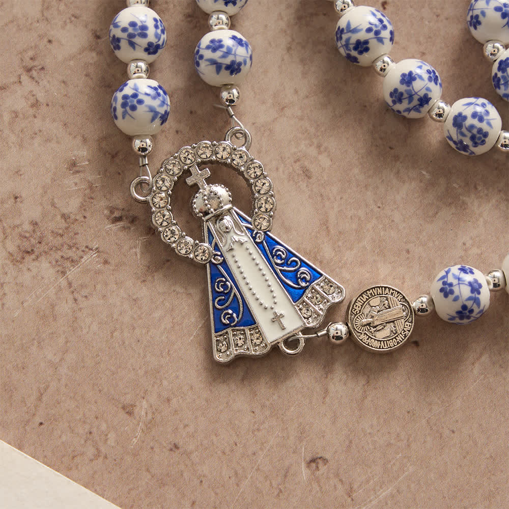 Christianartworkshop Blau-weißer Rosenkranz aus Keramik mit Blumenmuster, Benediktmedaillen und Marienverzierungen - image 8