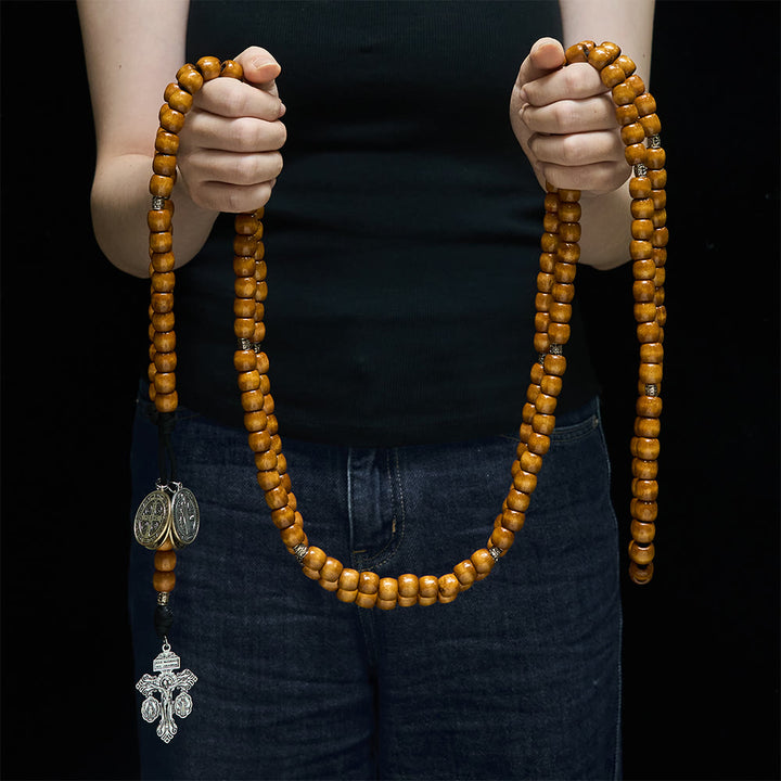 Christianartworkshop Traditioneller rustikaler Rosenkranz aus Holz, 15.05.2020, mit St.-Benedikt-Medaille und Kruzifix - image 13