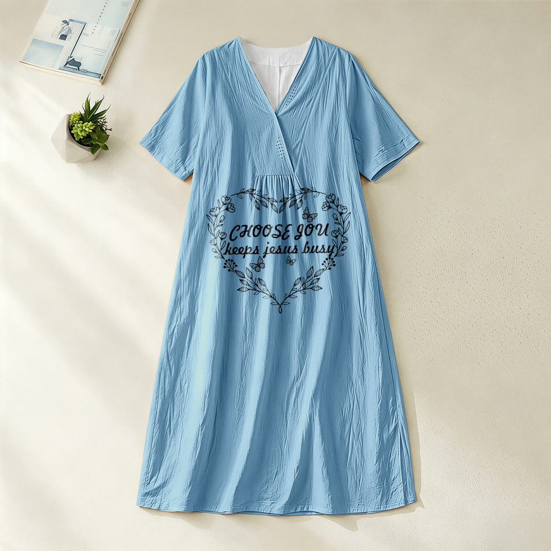 Christianartworkshop Einfarbiges Midikleid mit Liebesbotschaft, Regenbogenherz und Slogan, V-Ausschnitt und kurzen Ärmeln - Blau - 4XL - image 4