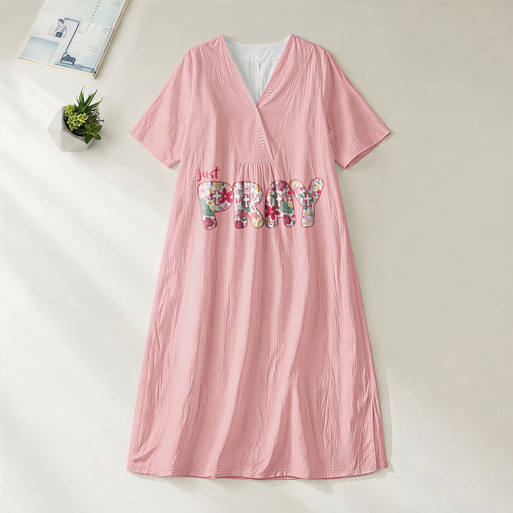 Christianartworkshop Midikleid mit Blumen- und Kreuzmuster „Just Pray“ – Statement-Kleid mit V-Ausschnitt und kurzen Ärmeln - Rosa - 4XL - image 20