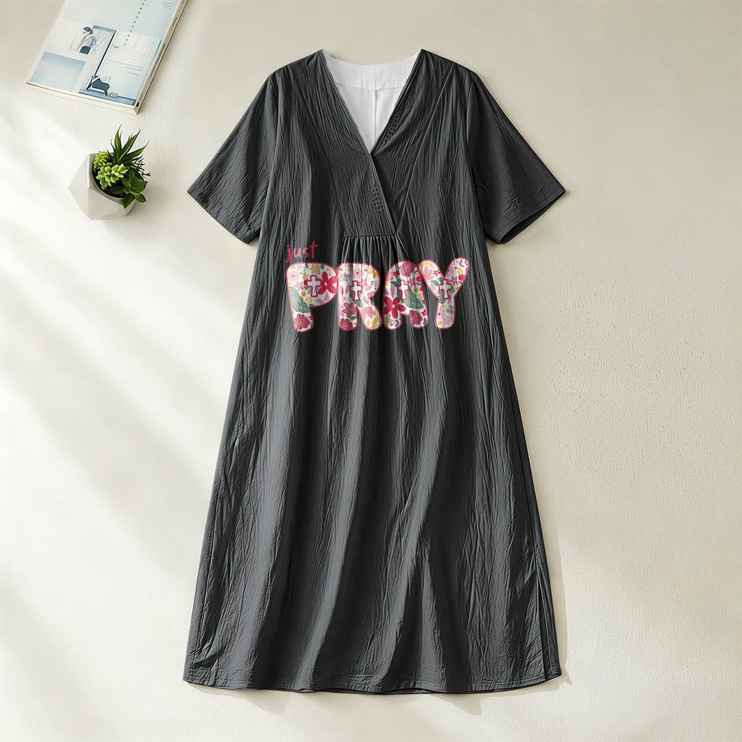Christianartworkshop Midikleid mit Blumen- und Kreuzmuster „Just Pray“ – Statement-Kleid mit V-Ausschnitt und kurzen Ärmeln - Schwarz - 4XL - image 16