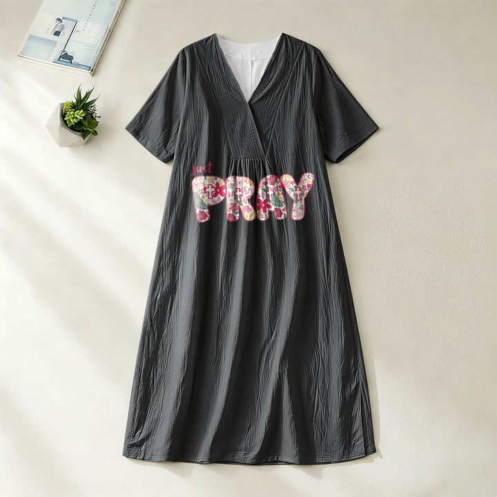 Christianartworkshop Midikleid mit Blumen- und Kreuzmuster „Just Pray“ – Statement-Kleid mit V-Ausschnitt und kurzen Ärmeln - Schwarz - 4XL - image 16