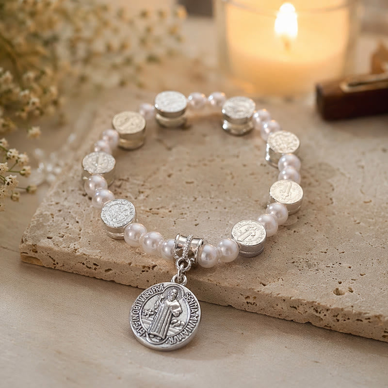 Christianartworkshop Zweifarbiges, graviertes Armband mit St.-Benedikt-Medaille aus elastischen Perlen: Ein Symbol heiligen Schutzes - image 9