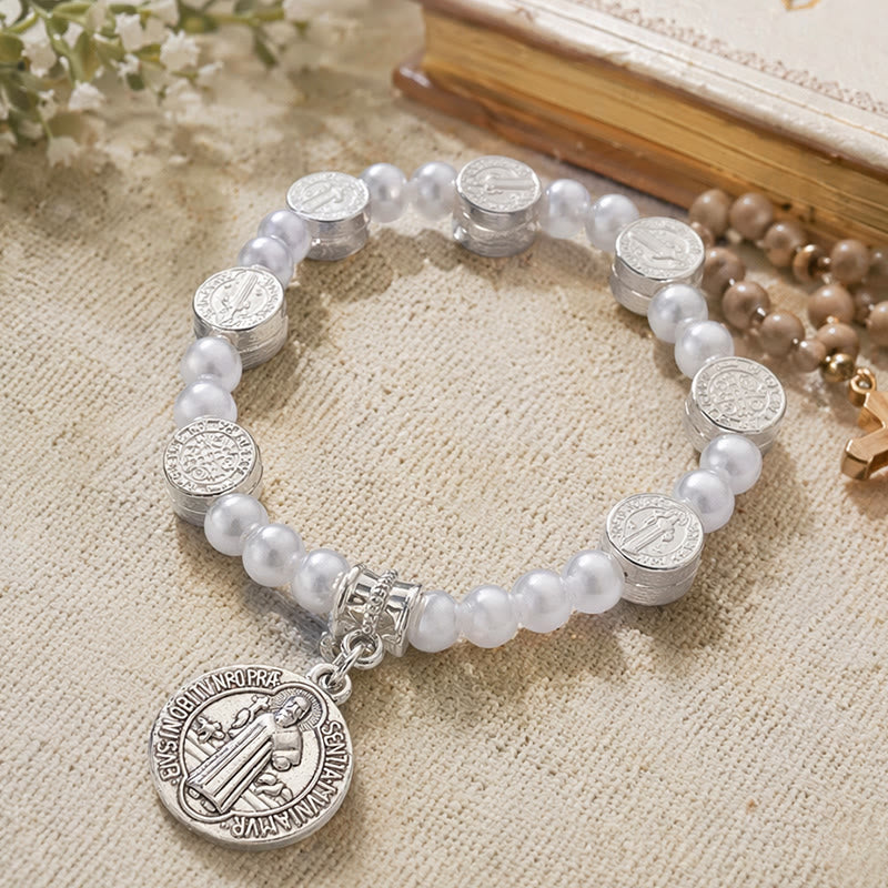 Christianartworkshop Zweifarbiges, graviertes Armband mit St.-Benedikt-Medaille aus elastischen Perlen: Ein Symbol heiligen Schutzes - Silber - image 4