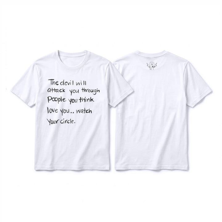 Christianartworkshop „Der Teufel wird dich durch Menschen angreifen, von denen du glaubst, dass sie dich lieben“ – Premium-Kurzarm-T-Shirt - Weiß - 2XL - image 8