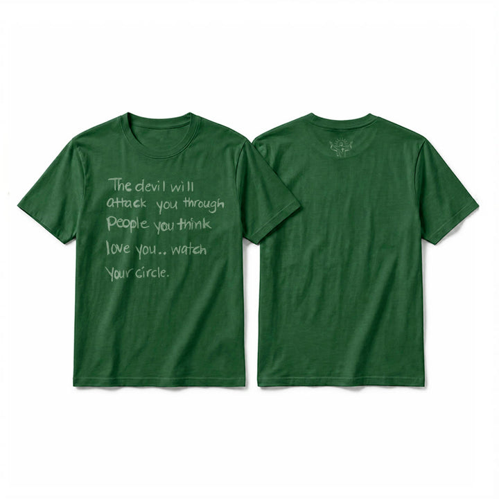 Christianartworkshop „Der Teufel wird dich durch Menschen angreifen, von denen du glaubst, dass sie dich lieben“ – Premium-Kurzarm-T-Shirt - Dunkelgrün - 2XL - image 23
