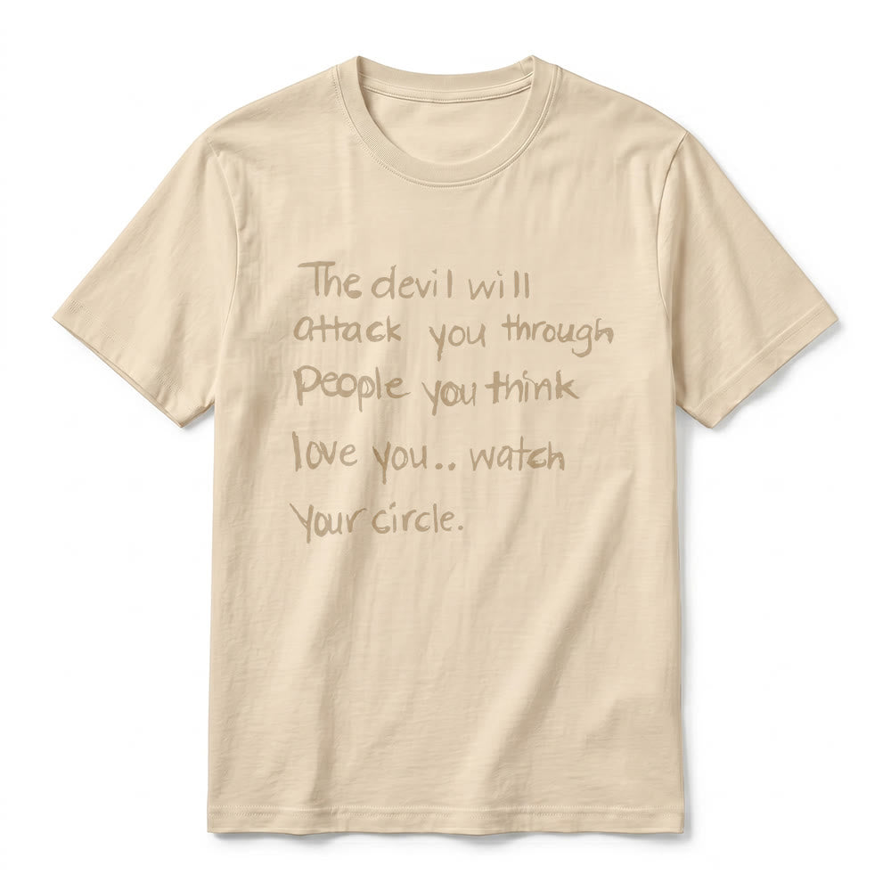 Christianartworkshop „Der Teufel wird dich durch Menschen angreifen, von denen du glaubst, dass sie dich lieben“ – Premium-Kurzarm-T-Shirt - image 18