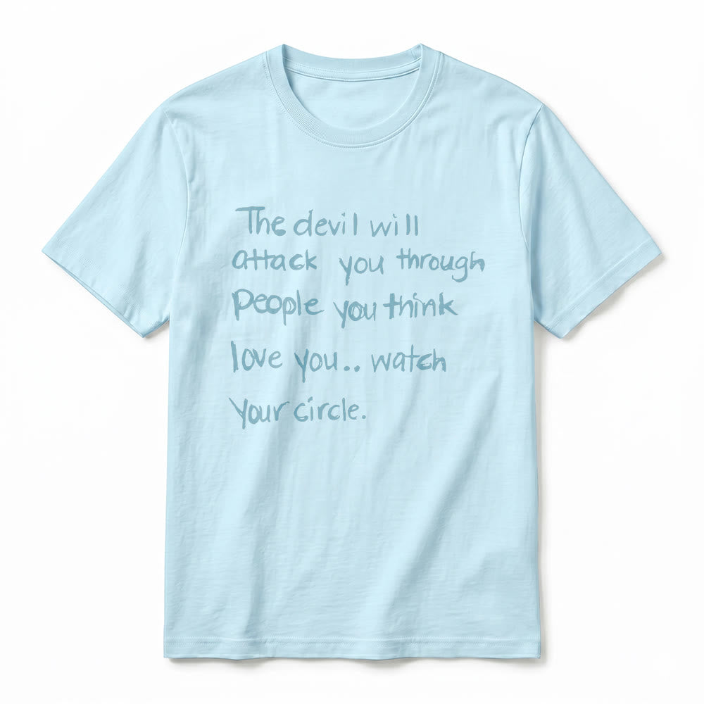 Christianartworkshop „Der Teufel wird dich durch Menschen angreifen, von denen du glaubst, dass sie dich lieben“ – Premium-Kurzarm-T-Shirt - image 3