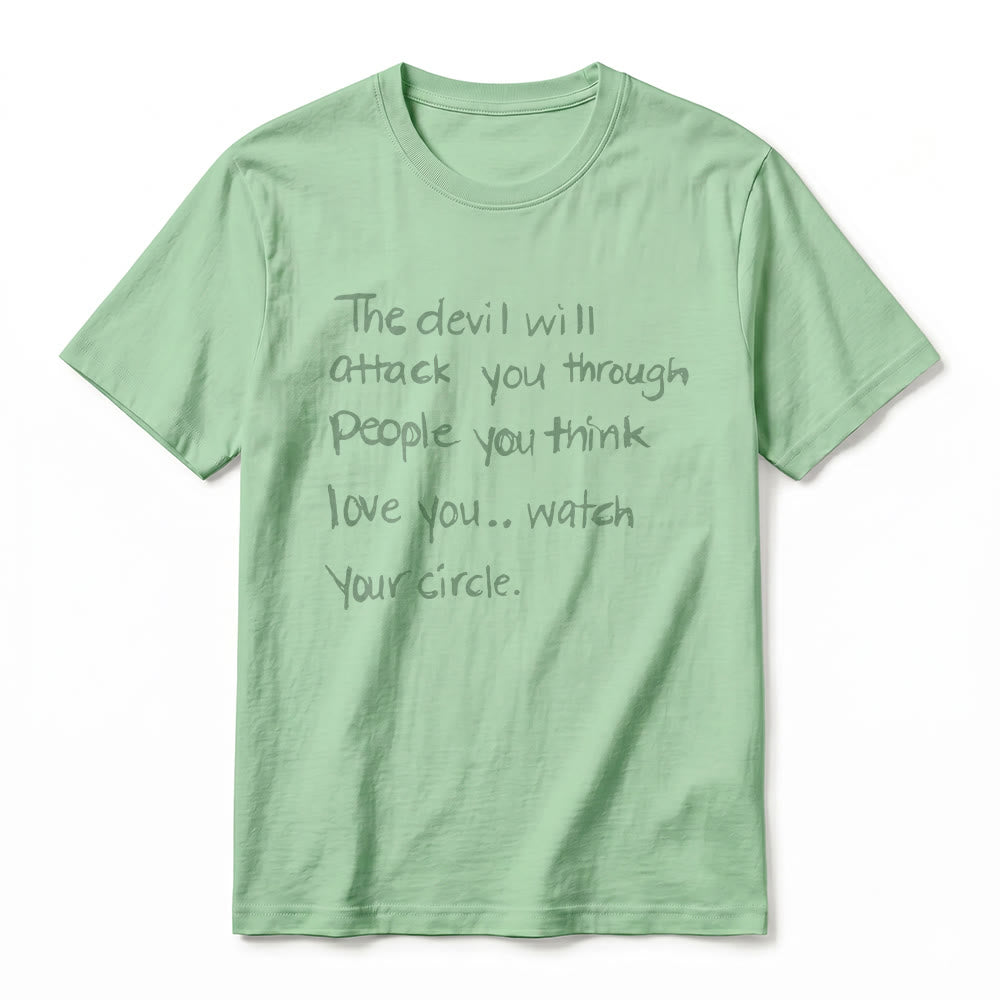 Christianartworkshop „Der Teufel wird dich durch Menschen angreifen, von denen du glaubst, dass sie dich lieben“ – Premium-Kurzarm-T-Shirt - image 21