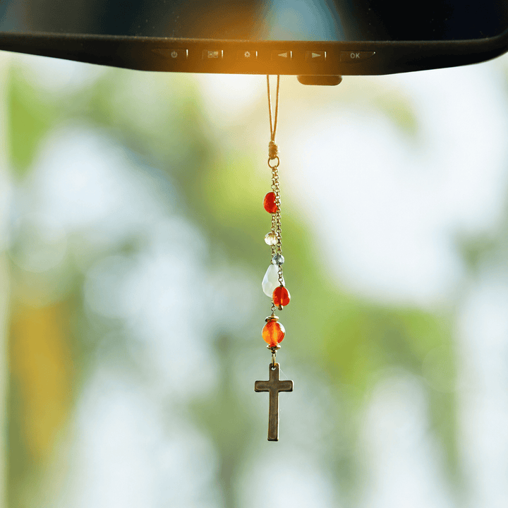 Christianartworkshop Minimalistischer Autoanhänger in Kreuzform mit Naturstein- und Kristallperlen: Eine Erinnerung an himmlischen Frieden unterwegs - Rubasse - image 11