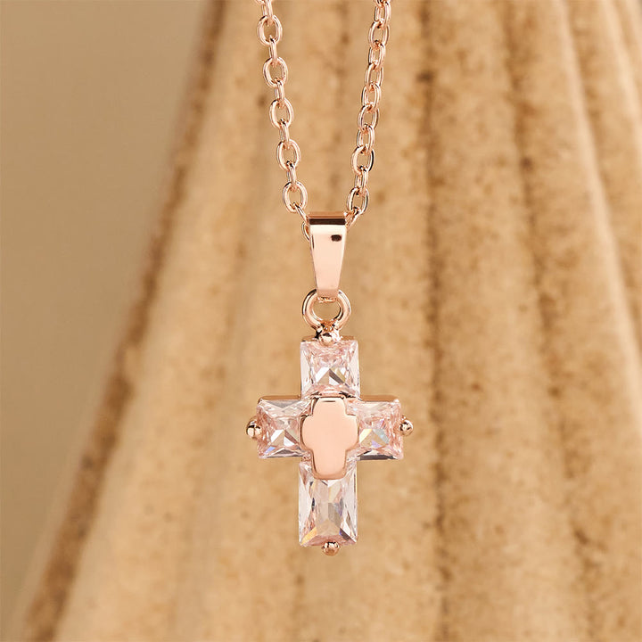 Christianartworkshop Zirkonbesetzte Kreuzanhänger-Halskette mit polierter Mitteleinlage: Ein Symbol strahlender, heiliger Gnade und unerschütterlichen Glaubens - Roségold - image 5