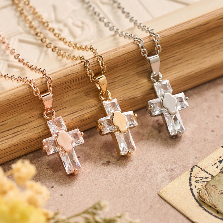 Christianartworkshop Zirkonbesetzte Kreuzanhänger-Halskette mit polierter Mitteleinlage: Ein Symbol strahlender, heiliger Gnade und unerschütterlichen Glaubens - image 1