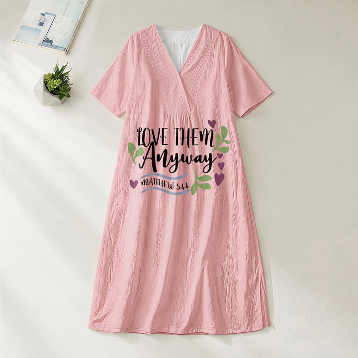 Christianartworkshop „Liebt sie trotzdem“ Matthäus 5,44 Herz- und Blätterprint V-Ausschnitt Kurzarm-Midikleid - Rosa - 4XL - image 8