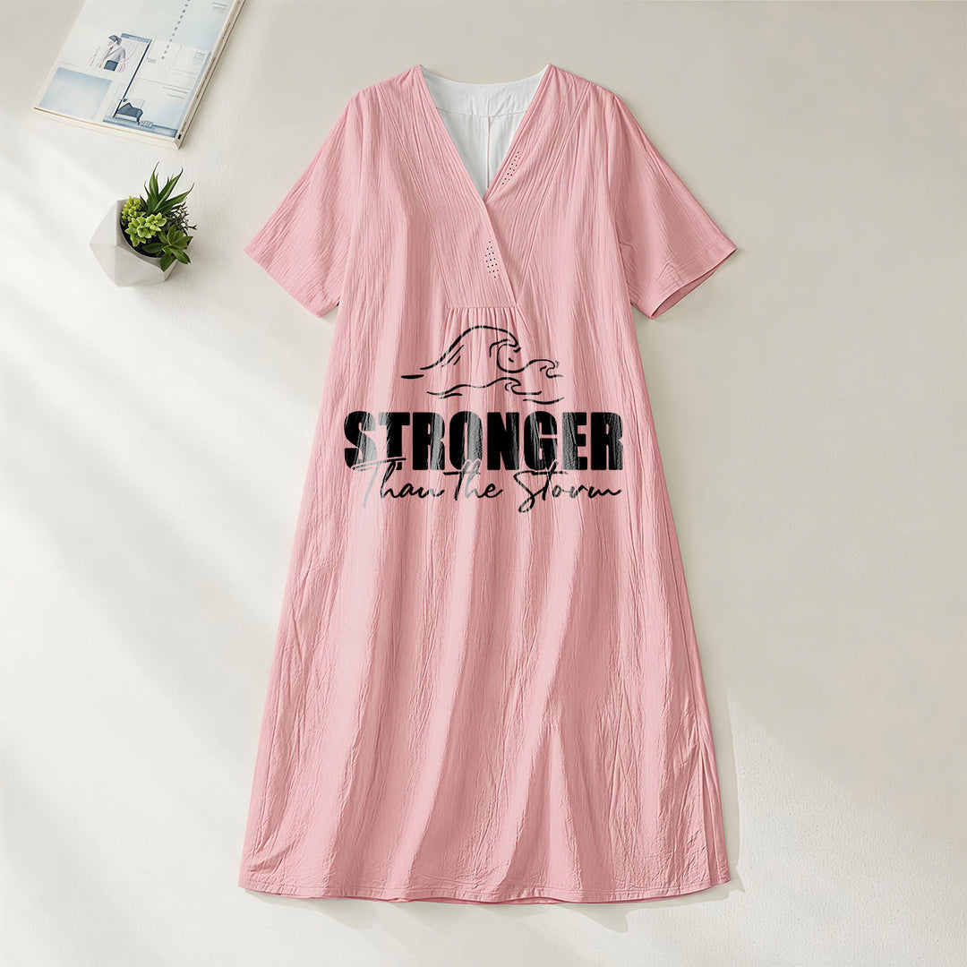 Christianartworkshop „Stärker als der Sturm“ Midikleid mit Wellenmuster, V-Ausschnitt und kurzen Ärmeln - Rosa - 4XL - image 16