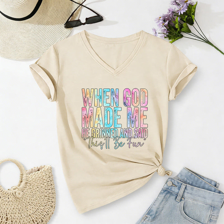 Christianartworkshop „Als Gott mich schuf“ Buntes, lässiges T-Shirt mit Farbverlauf und V-Ausschnitt - Beige - 2XL - image 6