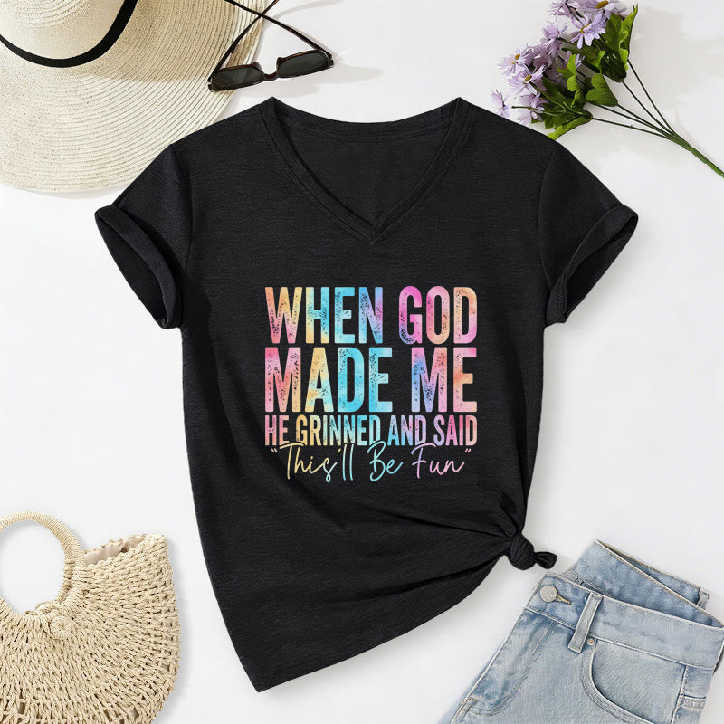 Christianartworkshop „Als Gott mich schuf“ Buntes, lässiges T-Shirt mit Farbverlauf und V-Ausschnitt - Schwarz - 2XL - image 4