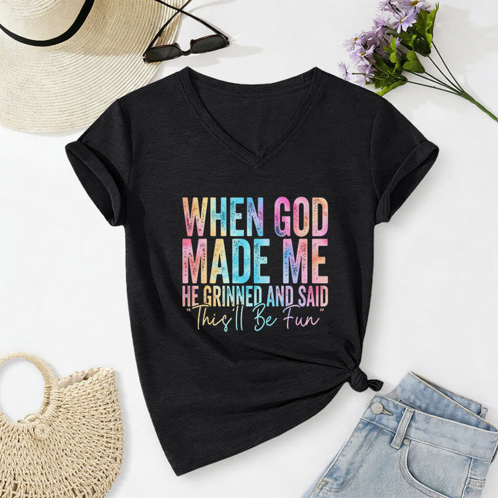 Christianartworkshop „Als Gott mich schuf“ Buntes, lässiges T-Shirt mit Farbverlauf und V-Ausschnitt - Schwarz - 2XL - image 4