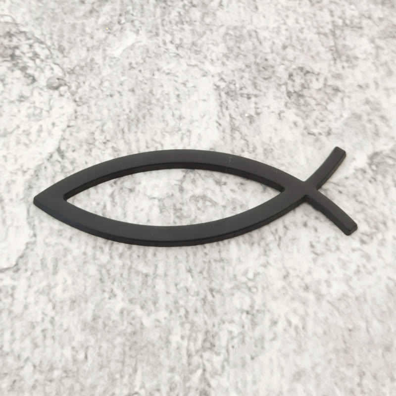 Minimalistischer Autoaufkleber „Hohler Ichthys-Fischumriss“ von Christianartworkshop : Ein Symbol für unerschütterlichen Glauben und göttlichen Schutz am Wegesrand - Schwarz - image 3
