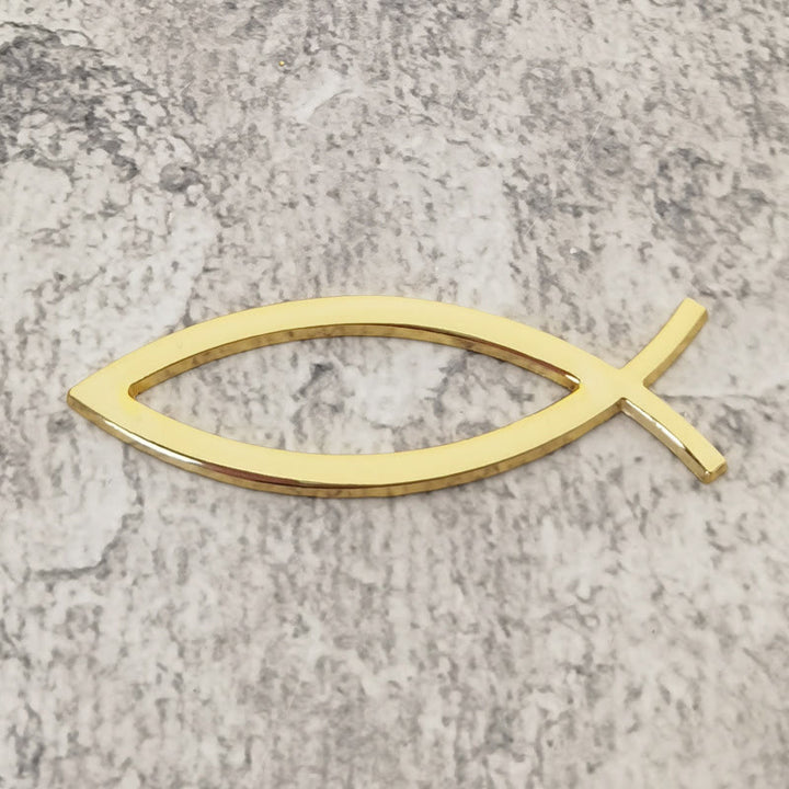 Minimalistischer Autoaufkleber „Hohler Ichthys-Fischumriss“ von Christianartworkshop : Ein Symbol für unerschütterlichen Glauben und göttlichen Schutz am Wegesrand - Golden - image 5