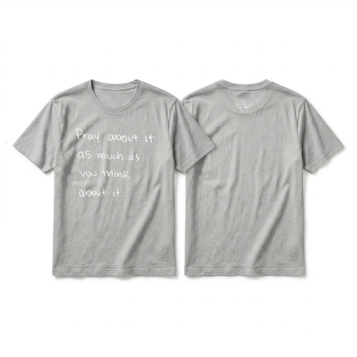 Christianartworkshop „Bete darüber genauso viel, wie du darüber nachdenkst“ – Handgeschriebenes Premium-T-Shirt mit kurzen Ärmeln - Grau - 2XL - image 10