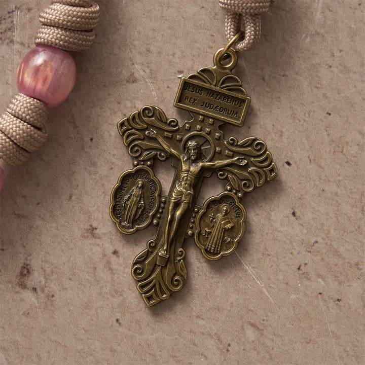 Christianartworkshop Rosenkranz aus zartrosa Paracord mit antikbronzener Figur des Heiligen Benedikt - image 8