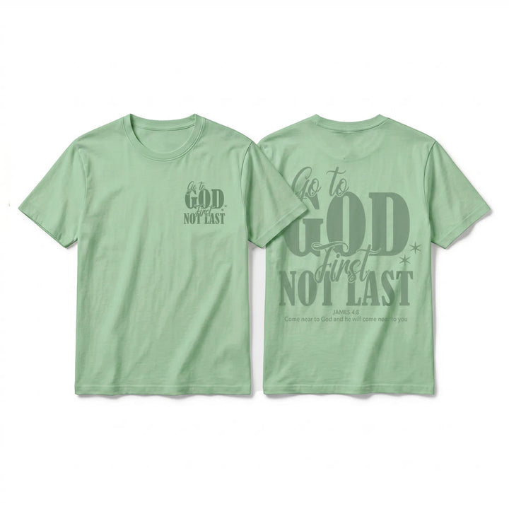 Christianartworkshop „Geh zuerst zu Gott“ – Premium-T-Shirt mit Glaubenserinnerung und kurzen Ärmeln - Hellgrün - 2XL - image 25