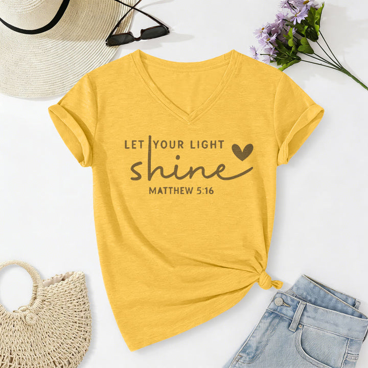 Christianartworkshop Lass dein Licht leuchten (Matthäus 5,16) – Lässiges T-Shirt mit Herzmotiv und V-Ausschnitt - Gelb - 2XL - image 8