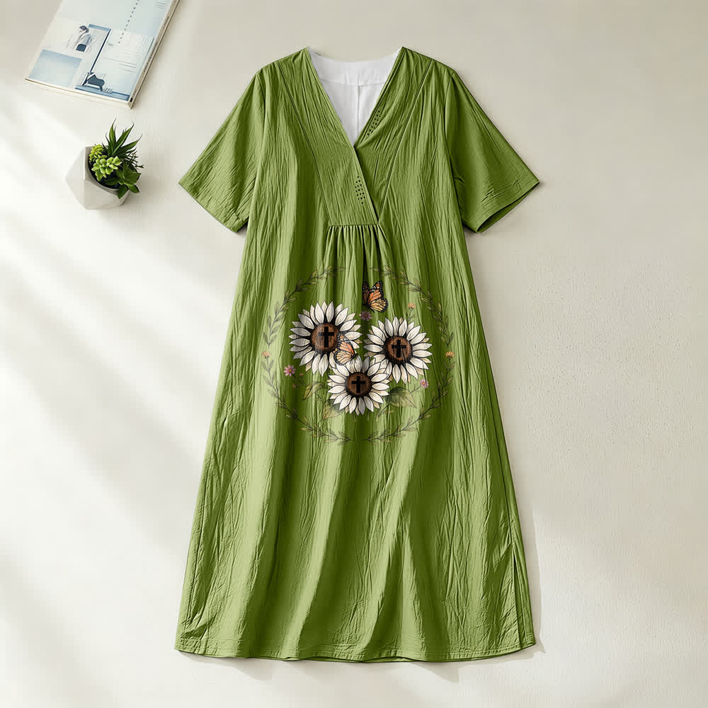 Christianartworkshop Andachtskleid mit Sonnenblumenkreuz und Schmetterlingskranz, V-Ausschnitt und kurzen Ärmeln, Midi-Länge - Olivgrün - 4XL - image 10